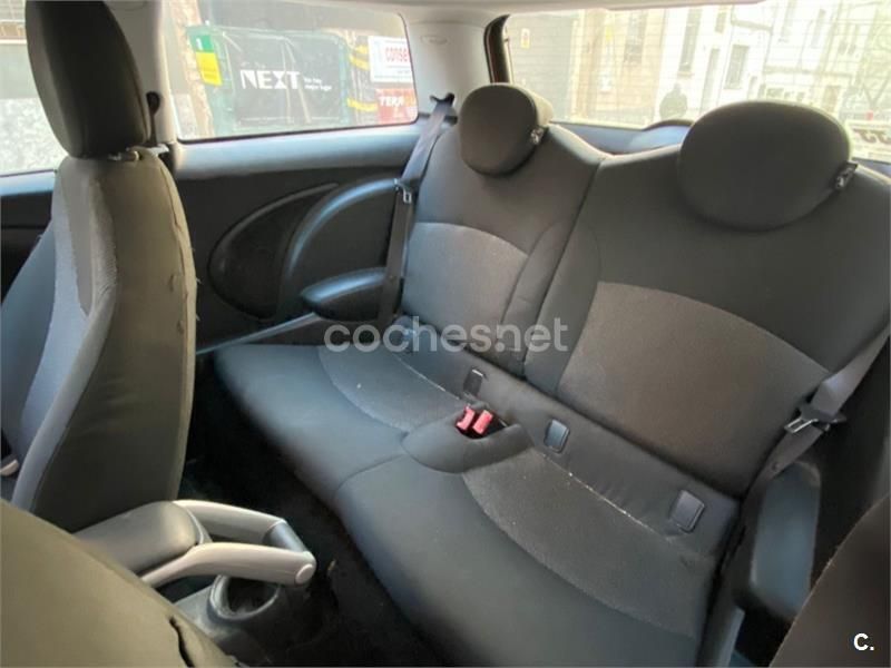 Rojo Usado 2007 Mini Cooper D Utilitario | 6000 € (Precio justo) - Imagen 1/4