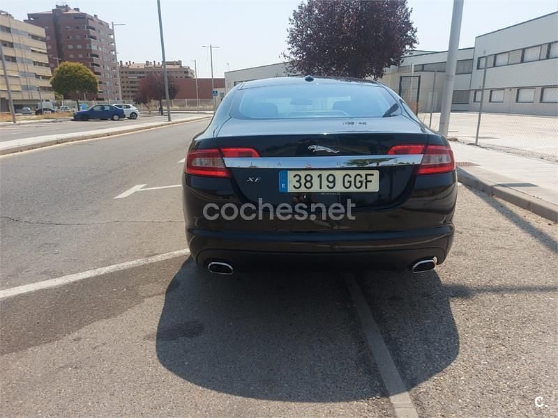 Negro Usado 2008 Jaguar XF Premium Luxury Berlina | 6499 € (Precio justo) - Imagen 1/4