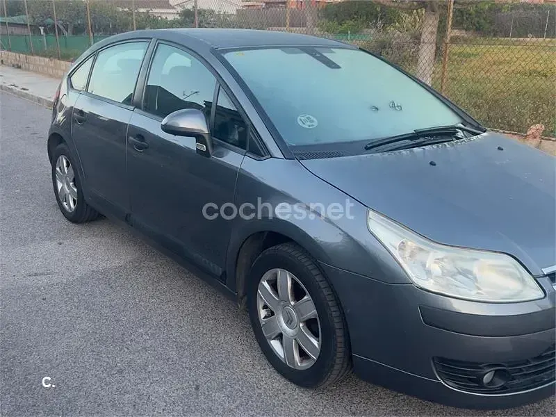 Usado Citroën C4 92 CV (67 kW) 2008 Gris / plata Berlina
