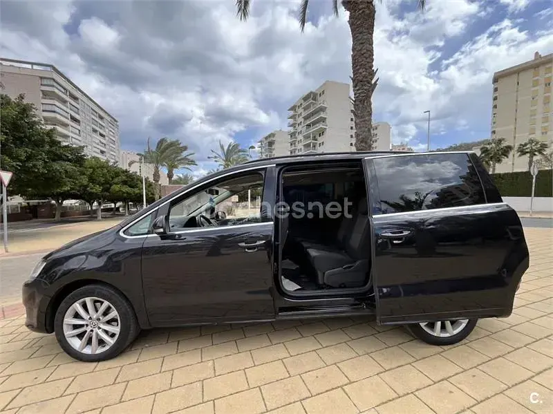 Usado VW Sharan Edition 140 CV (102 kW) 2013 Negro Monovolumen