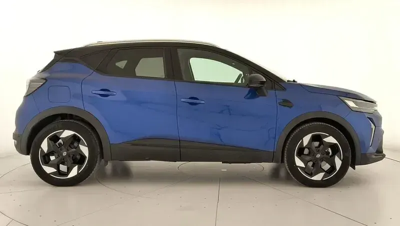 Usado Renault Captur Techno 100 CV (73 kW) 2025 Azul SUV
