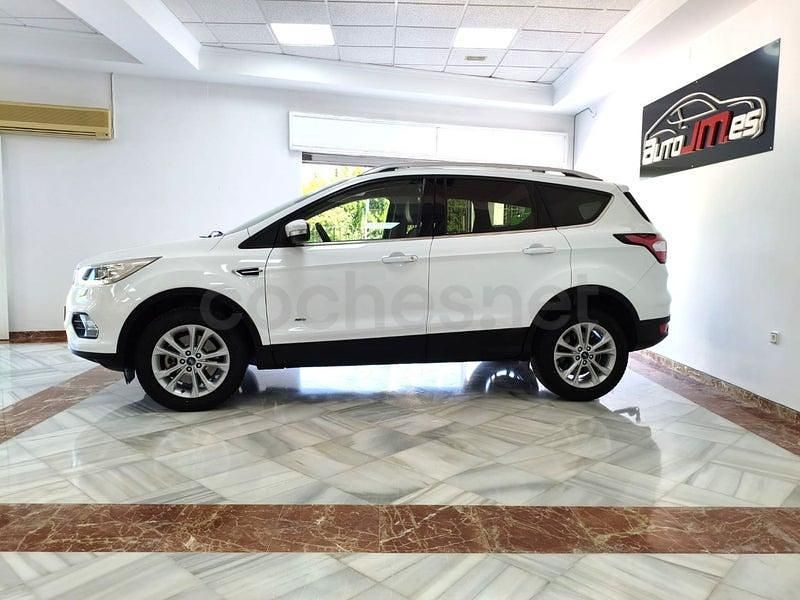 Usado Ford Kuga Titanium 180 CV (132 kW) 2017 Blanco SUV