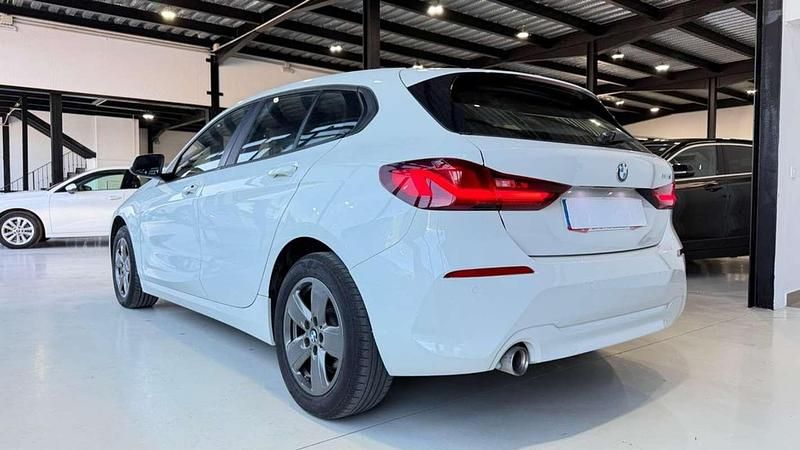 Usado BMW 116 116 CV (85 kW) 2021 Blanco Utilitario