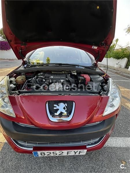 Usado Peugeot 308 Premium 110 CV (80 kW) 2008 Rojo Berlina