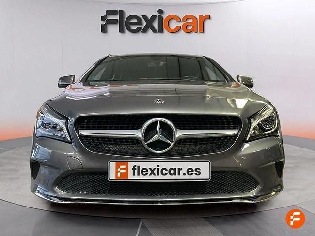 Usado Mercedes CLA200 Shooting Brake 156 CV (114 kW) 2018 Gris Familiar