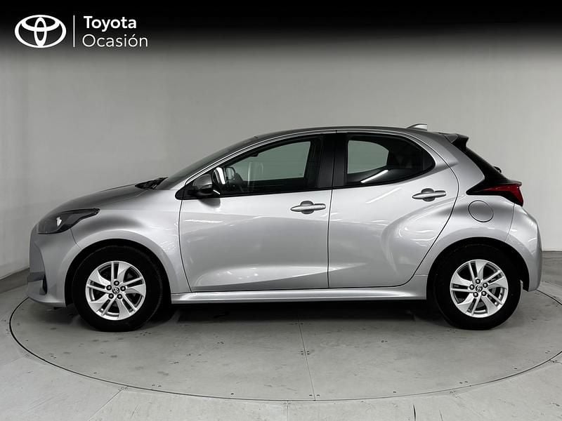 Usado Toyota Yaris Edition 125 CV (91 kW) 2024 Gris / plata Utilitario