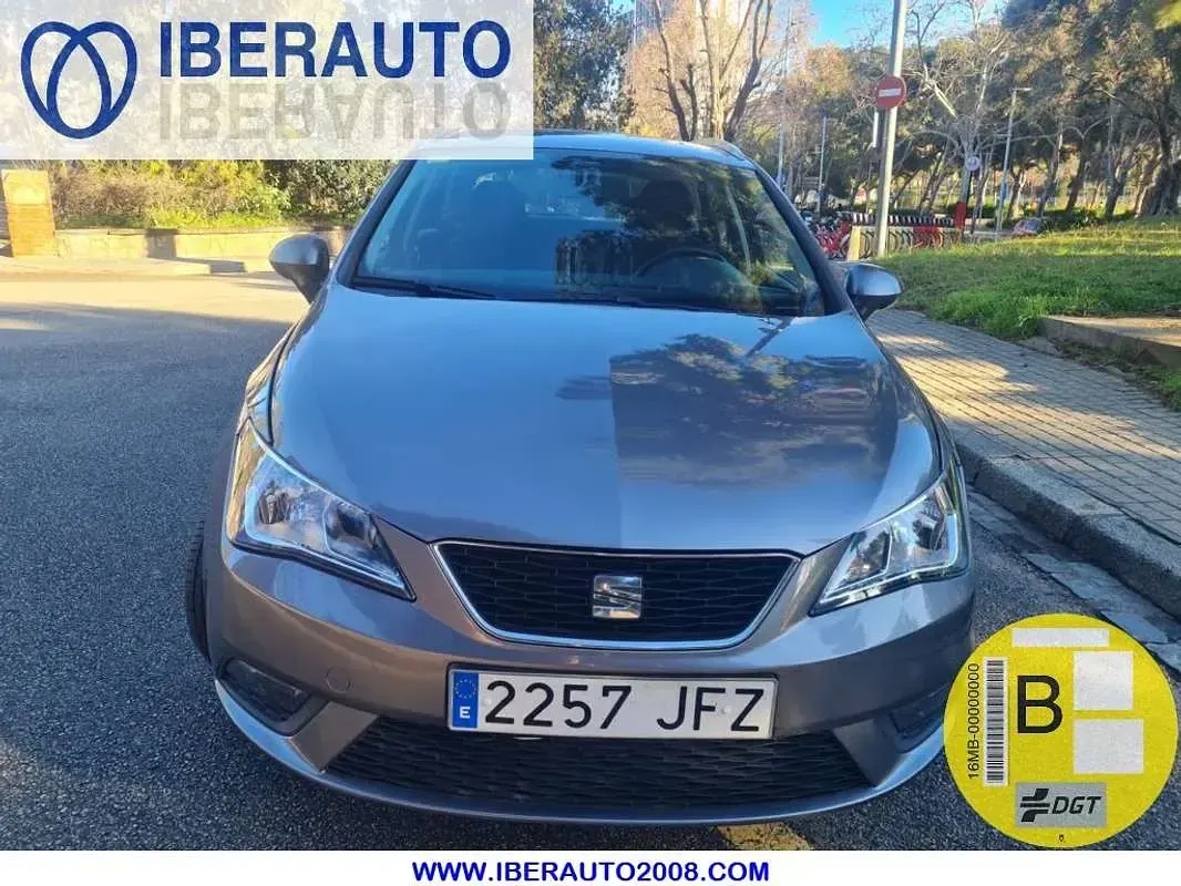 Usado Seat Ibiza ST Style 105 CV (77 kW) 2015 Gris Familiar