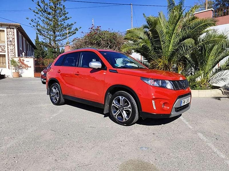 Usado Suzuki Vitara 140 CV (102 kW) 2017 Rojo SUV