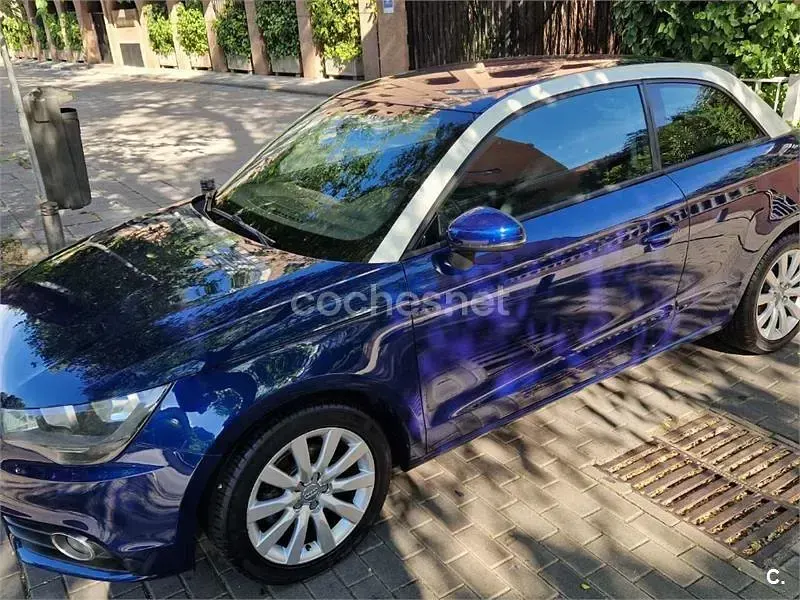 Usado Audi A1 Attraction 90 CV (66 kW) 2013 Azul Utilitario