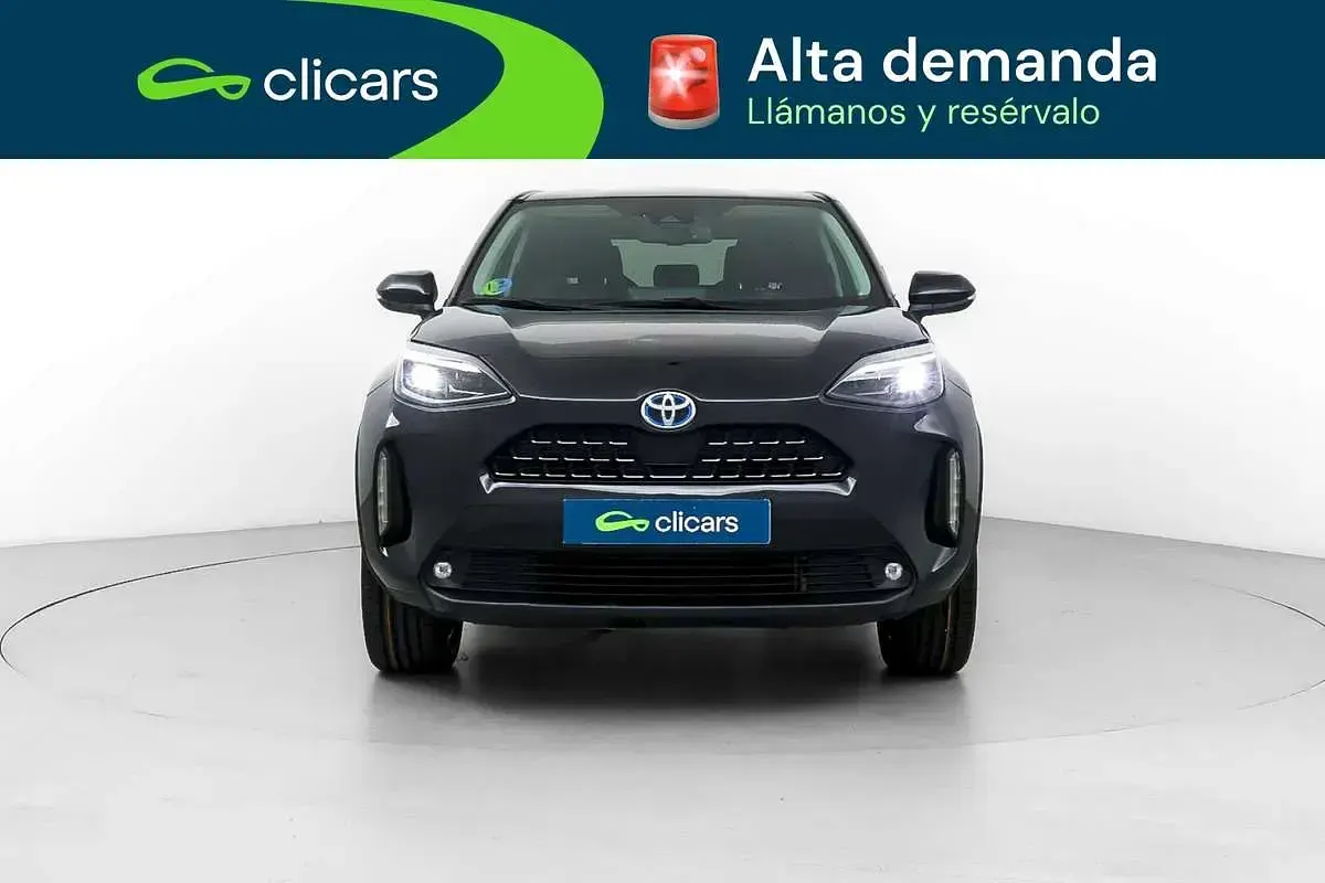 Usado Toyota Yaris Cross Style 91 CV (66 kW) 2022 Negro SUV