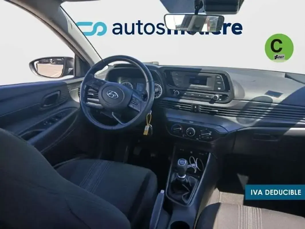 Usado Hyundai i20 84 CV (61 kW) 2022 Gris Utilitario