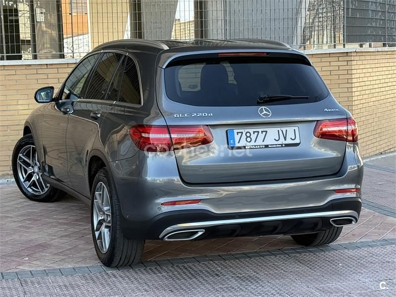 Usado Mercedes GLC220 AMG line 170 CV (125 kW) 2017 Gris / plata SUV