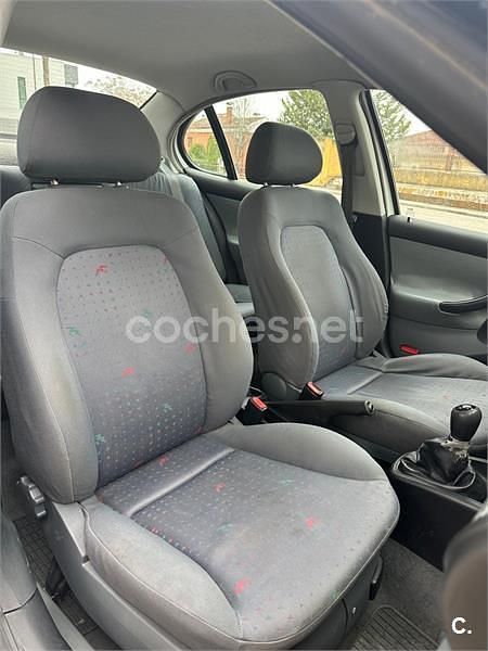 Usado Seat Toledo Stella 100 CV (73 kW) 1999 Blanco Berlina