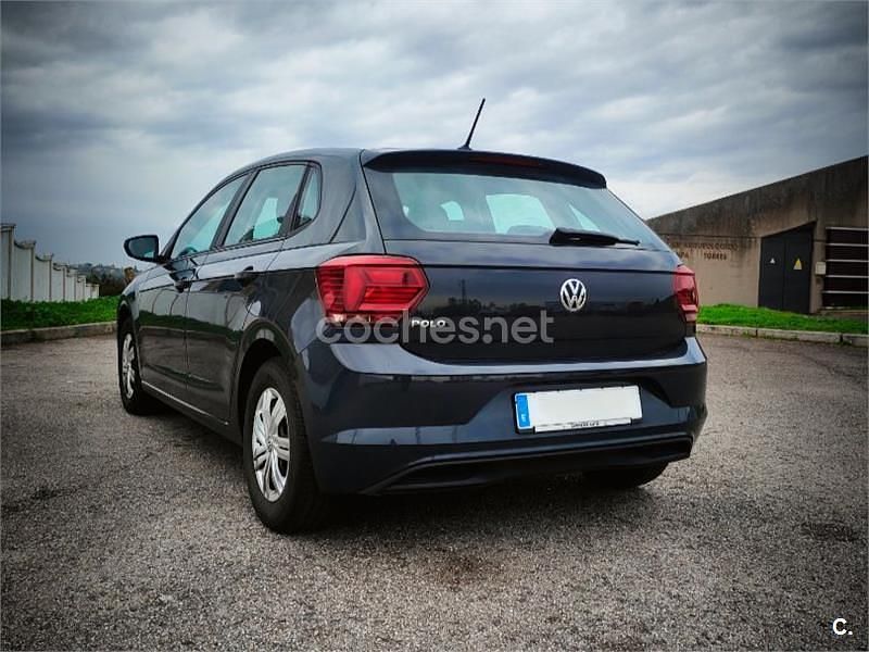 Usado VW Polo Edition 75 CV (55 kW) 2018 Gris / plata Berlina