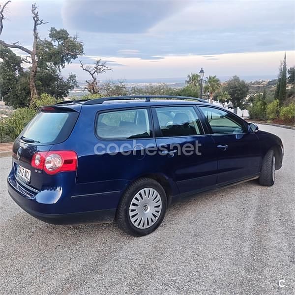 Usado VW Passat 140 CV (102 kW) 2009 Azul Familiar