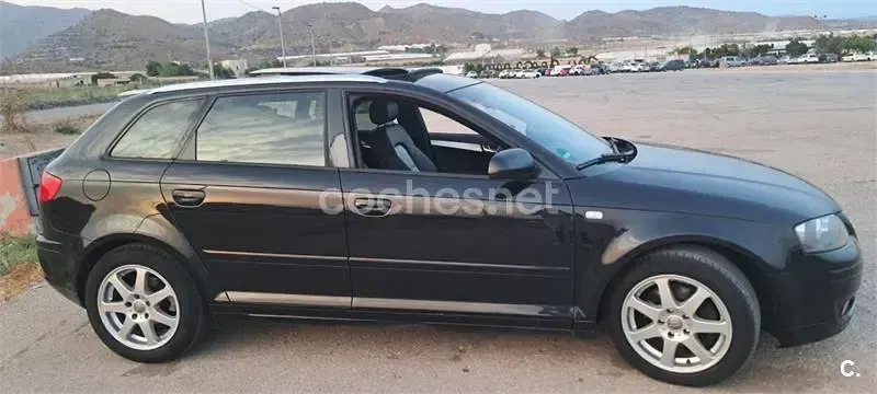 Usado Audi A3 Sportback Ambiente 105 CV (77 kW) 2006 Negro Utilitario