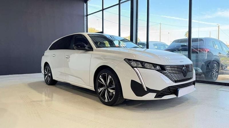 Usado Peugeot 308 SW Allure 131 CV (96 kW) 2022 Blanco Familiar