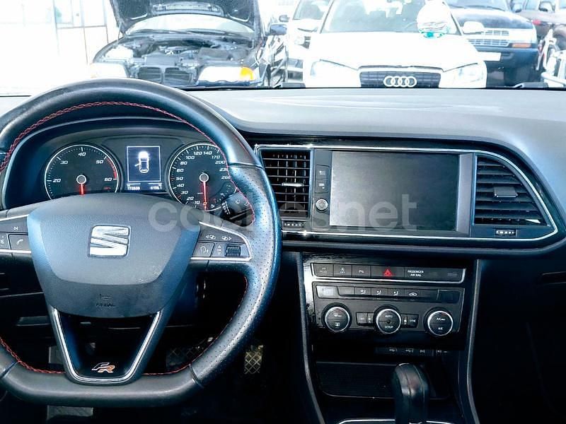 Käytetty Seat Leon FR 150 HP (110 kW) 2017 Violetti Sedan