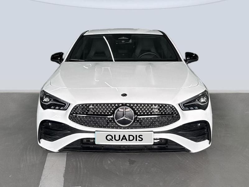 Usado Mercedes CLA200 150 CV (110 kW) 2025 Blanco Familiar