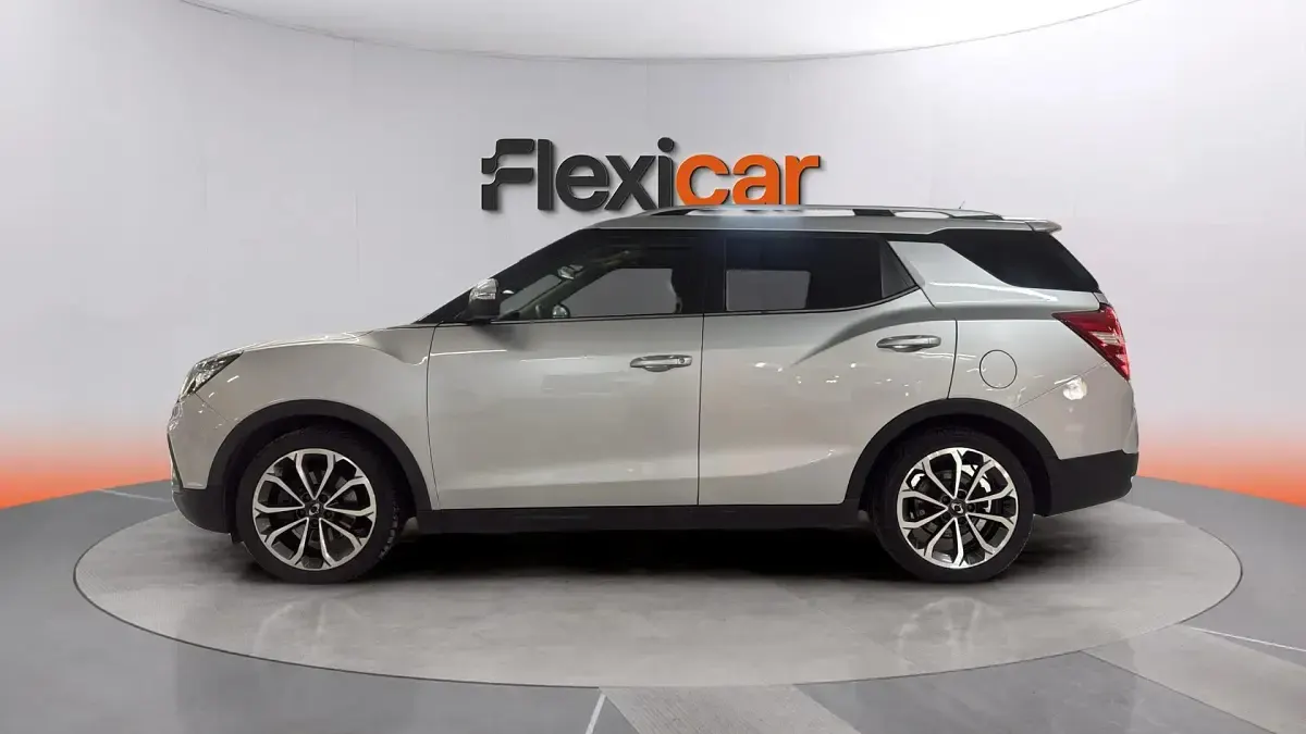 Usado SsangYong XLV Limited 116 CV (85 kW) 2017 Gris SUV