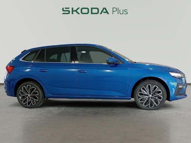 Usado Skoda Scala 115 CV (84 kW) 2025 Azul Utilitario