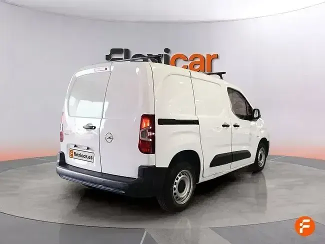 Usado Opel Combo Edition 102 CV (75 kW) 2022 Blanco Monovolumen