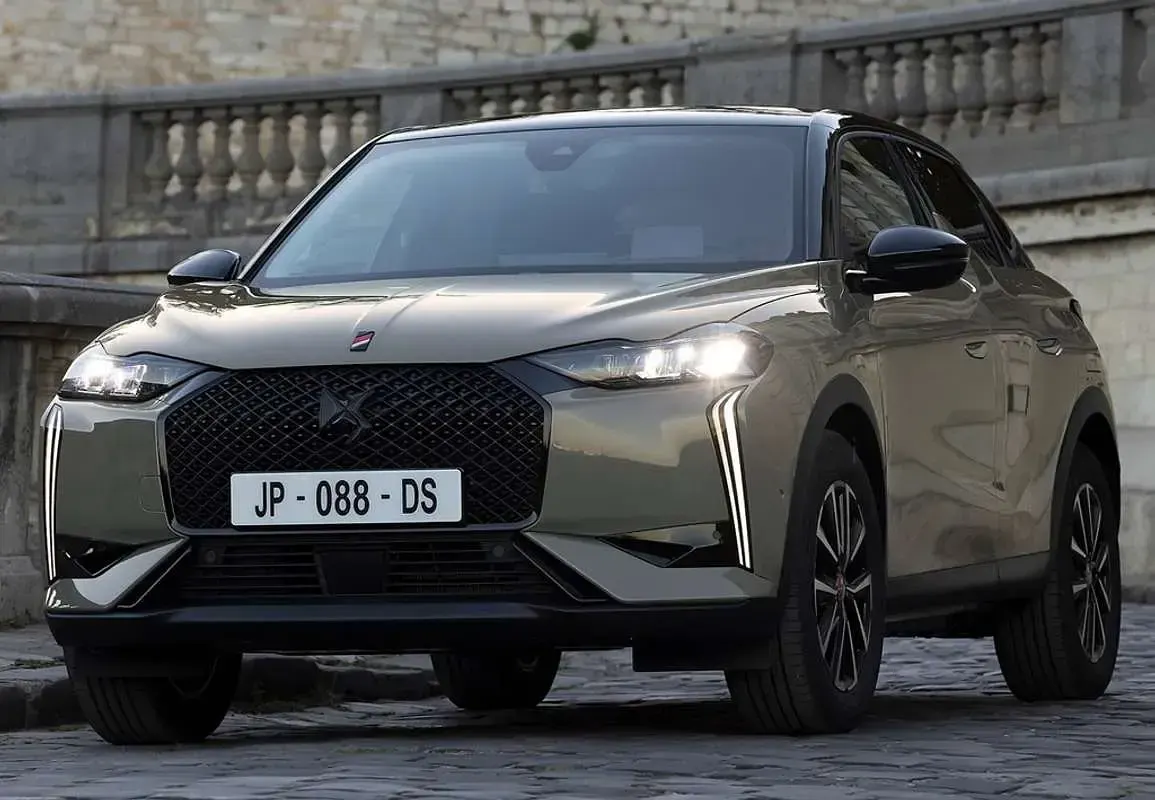 Usado DS Automobiles DS3 Crossback So Chic 111 CV (81 kW) 2020 Blanco SUV