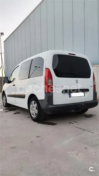 Usado Peugeot Partner Tepee 90 CV (66 kW) 2009 Blanco Monovolumen