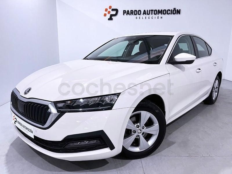 Occasion Skoda Octavia Ambition 150 PK (110 kW) 2022 Wit Sedan