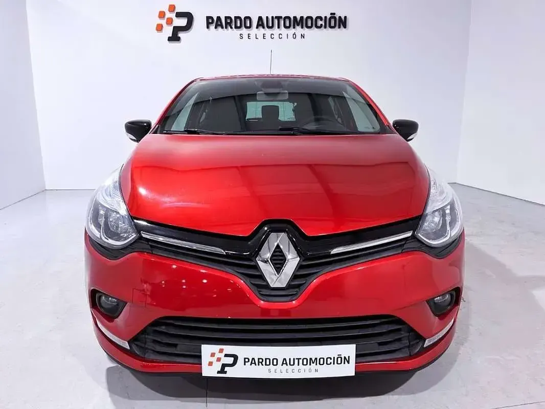 Usado Renault Clio LIMITED 90 CV (66 kW) 2018 Rojo Utilitario