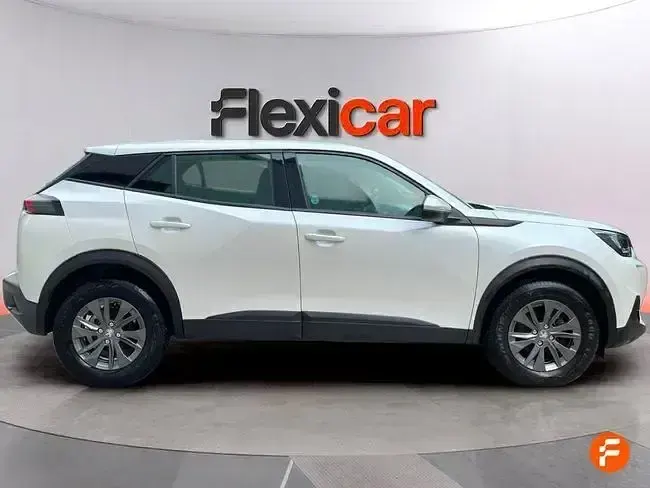Usado Peugeot 2008 Active 100 CV (73 kW) 2021 Blanco SUV