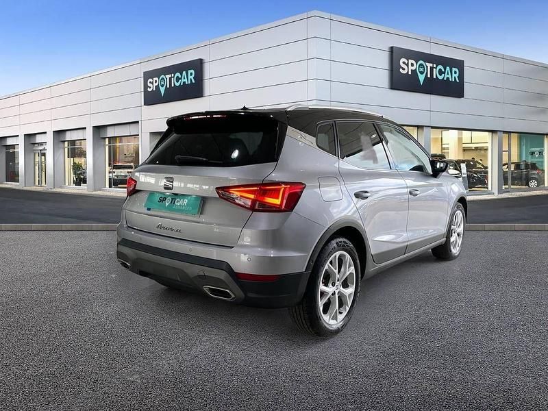 Usado Seat Arona FR 150 CV (110 kW) 2023 Gris SUV