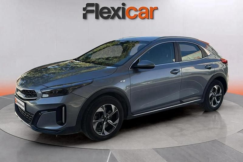 Usado Kia XCeed 120 CV (88 kW) 2023 Gris SUV