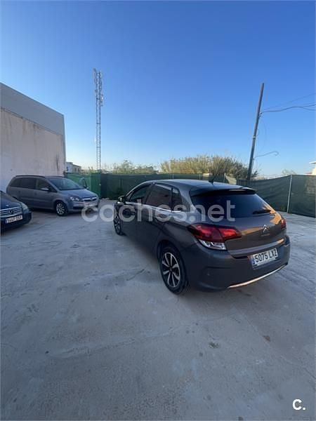 Begagnad Citroën C4 Live 120 HK (88 kW) 2017 Grå Sedan