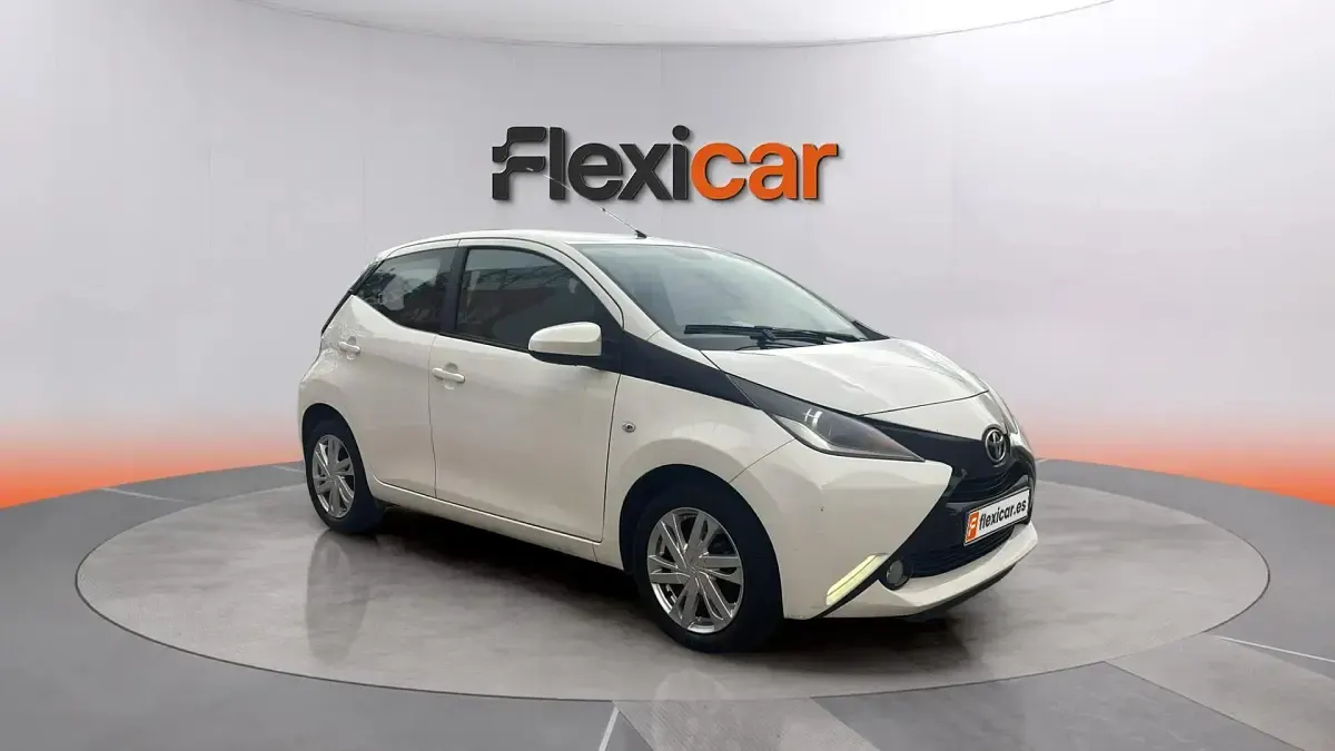 Käytetty Toyota Aygo X-cite 72 HP (52 kW) 2018 Viistoperä
