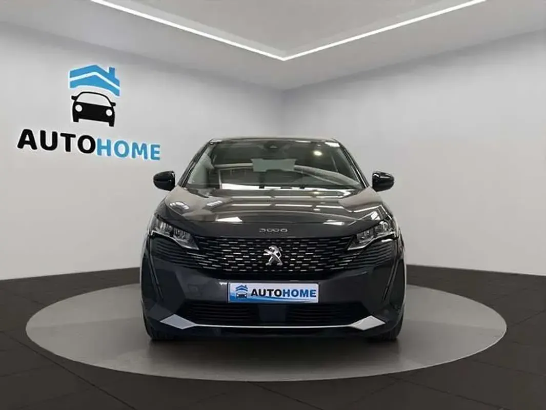 Usado Peugeot 3008 Active 131 CV (96 kW) 2022 Gris SUV