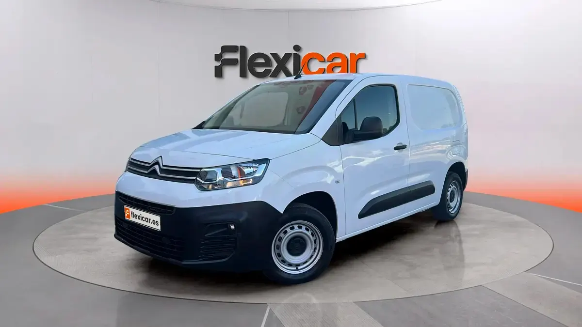 Usado Citroën Berlingo Feel 102 CV (75 kW) 2021 Blanco Monovolumen