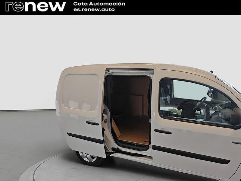 Begagnad Renault Kangoo 44 kW (60 HK) 2022 Vit Minibuss