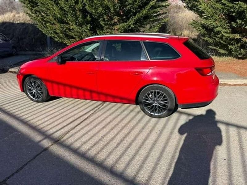 Usado Seat Leon ST Style 110 CV (80 kW) 2016 Rojo Familiar