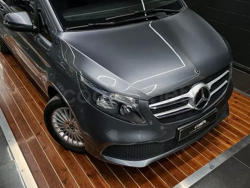 Usado Mercedes V250 Avantgarde 190 CV (139 kW) 2021 Gris / plata Monovolumen