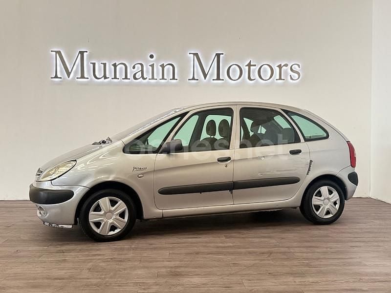 Gris / plata Usado 2003 Citroën Xsara Picasso Monovolumen | 1990 € (Buen precio) - Imagen 1/4