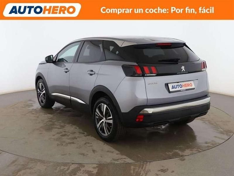 Usado Peugeot 3008 Allure 131 CV (96 kW) 2023 Plateado SUV
