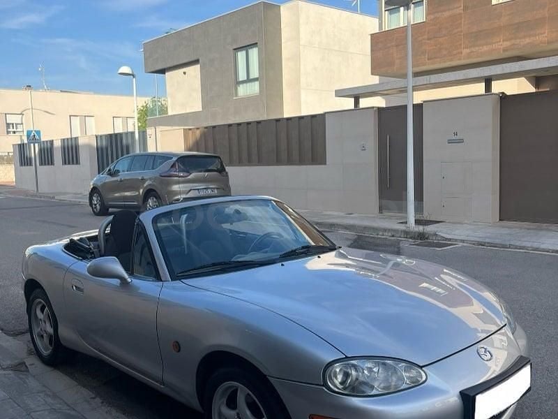 Usado Mazda MX5 Active 110 CV (80 kW) 2004 Gris / plata Descapotable