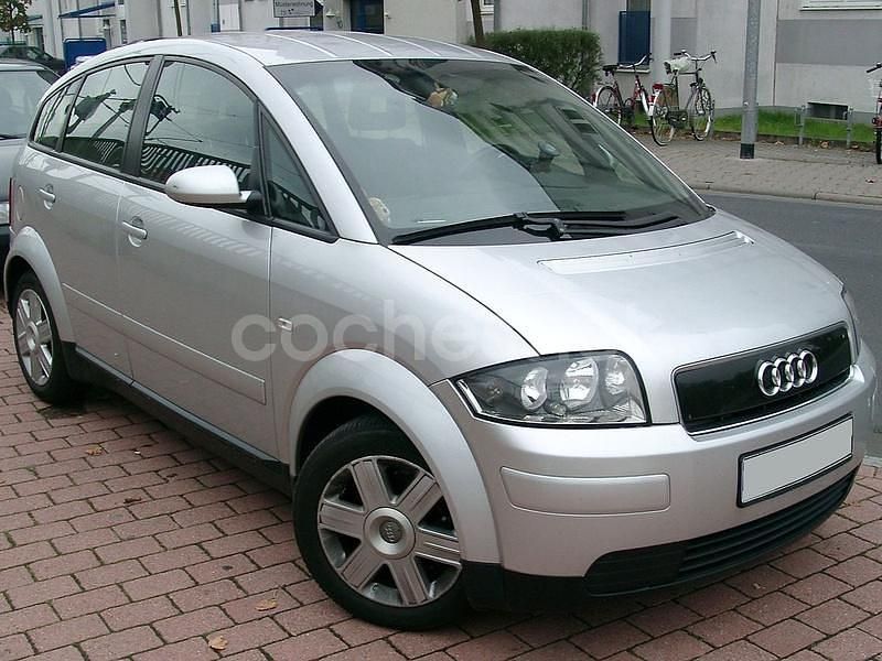 Gris / plata Usado 2002 Audi A2 Premium Utilitario | 3990 € (Precio justo) - Imagen 1/2