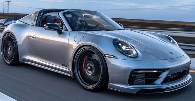 Usado Porsche 992 480 CV (353 kW) 2022 Plateado Coupe