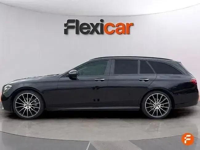 Usado Mercedes E220 194 CV (142 kW) 2021 Negro Familiar