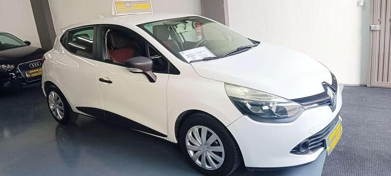 Usado Renault Clio IV Business 90 CV (66 kW) 2014 Blanco Utilitario