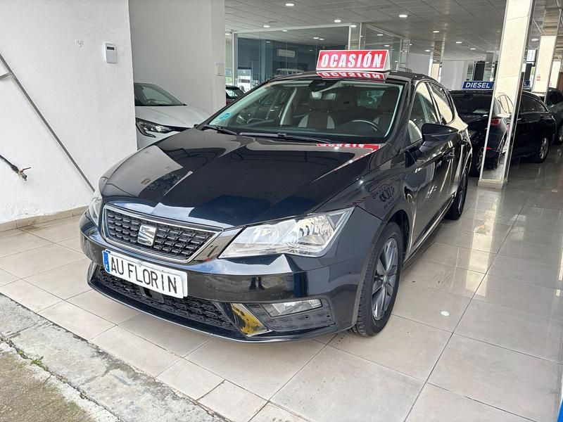Usado Seat Leon Style 116 CV (85 kW) 2019 Negro Utilitario