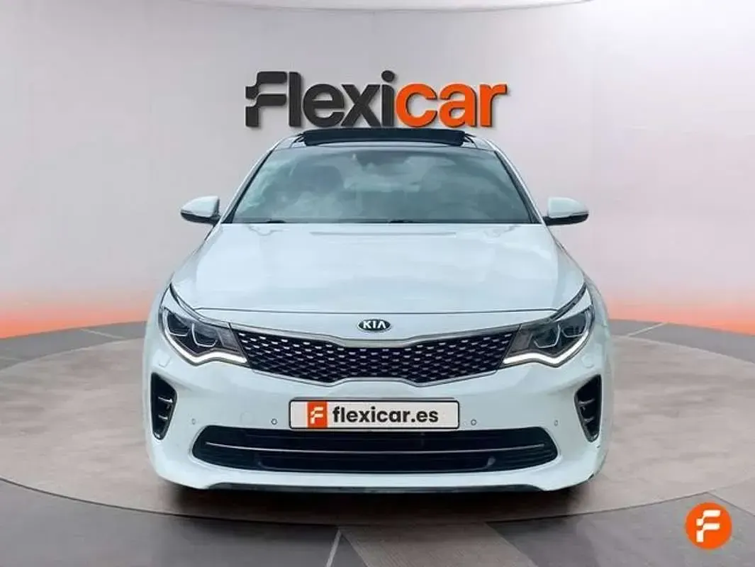 Usado Kia Optima 141 CV (103 kW) 2018 Blanco Familiar