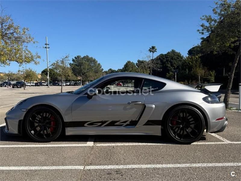 Usado Porsche 718 Cayman GT4 420 CV (308 kW) 2020 Gris / plata Coupe